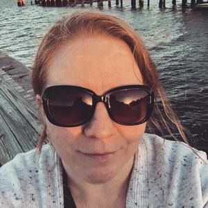 Meet your Posher, Carrie